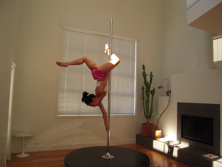 amy the pole dancer